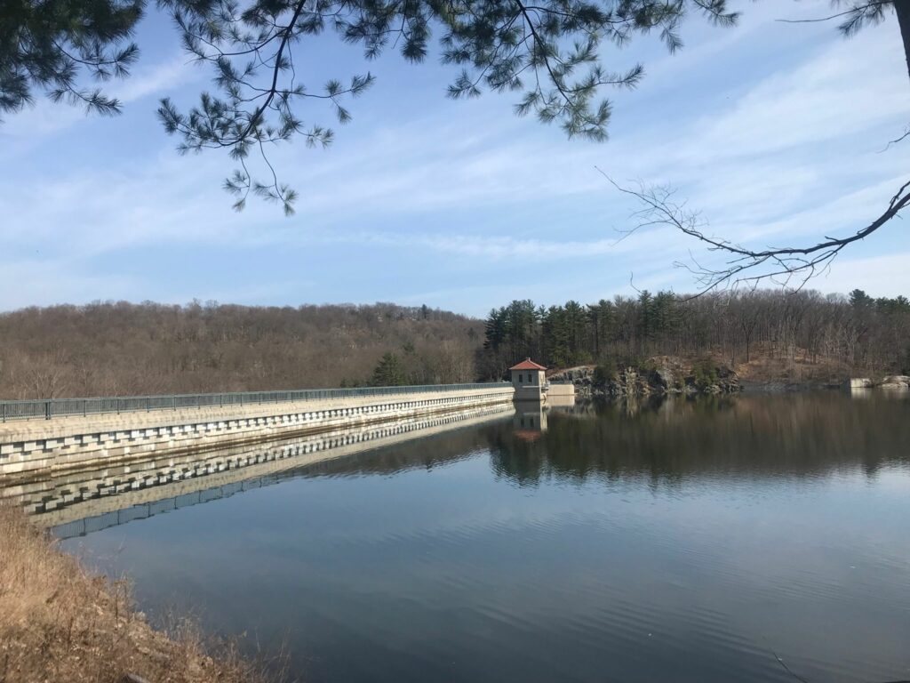 The dam at Cross River Reservoir